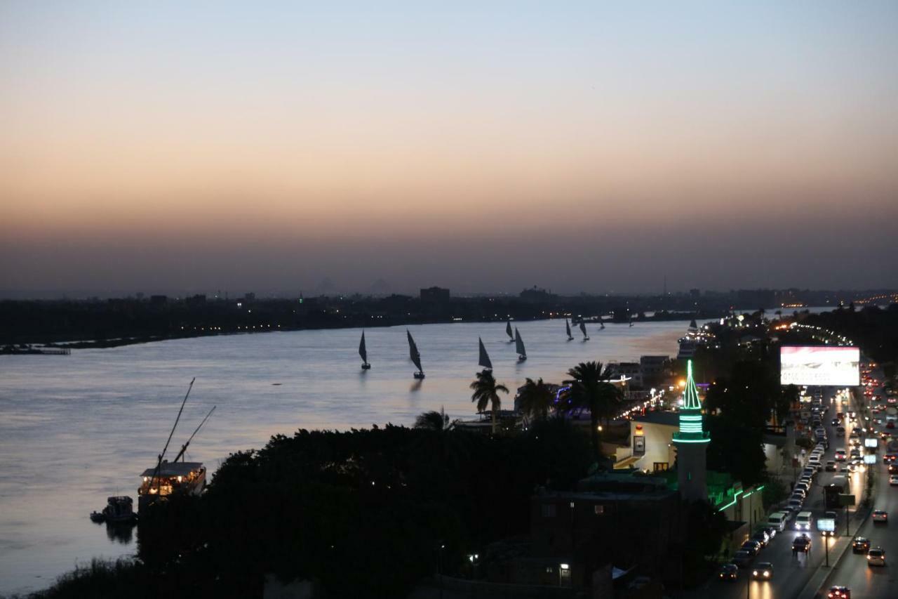 Maadi, Direct Nile River View From All Rooms Каир Экстерьер фото