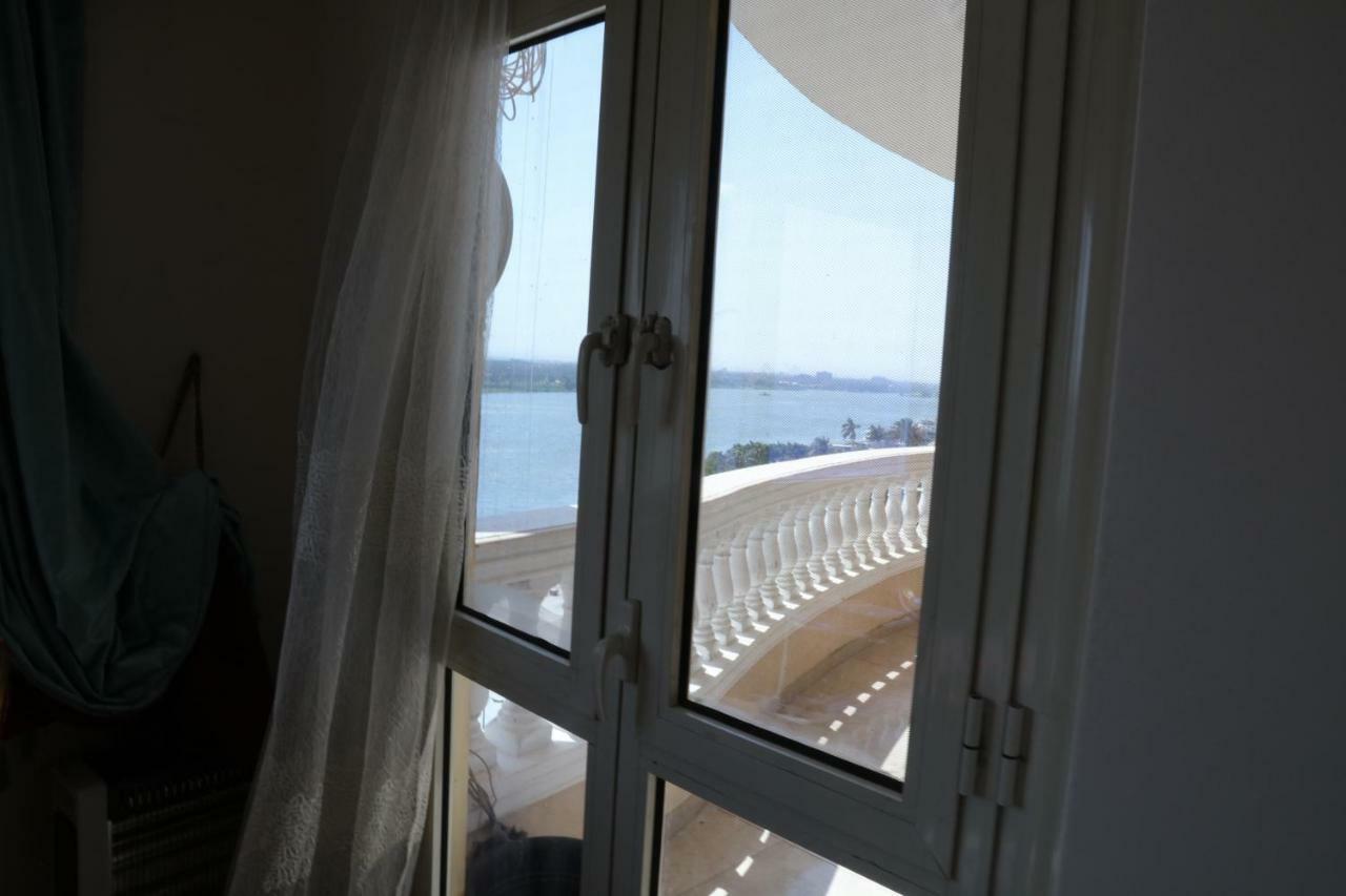 Maadi, Direct Nile River View From All Rooms Каир Экстерьер фото
