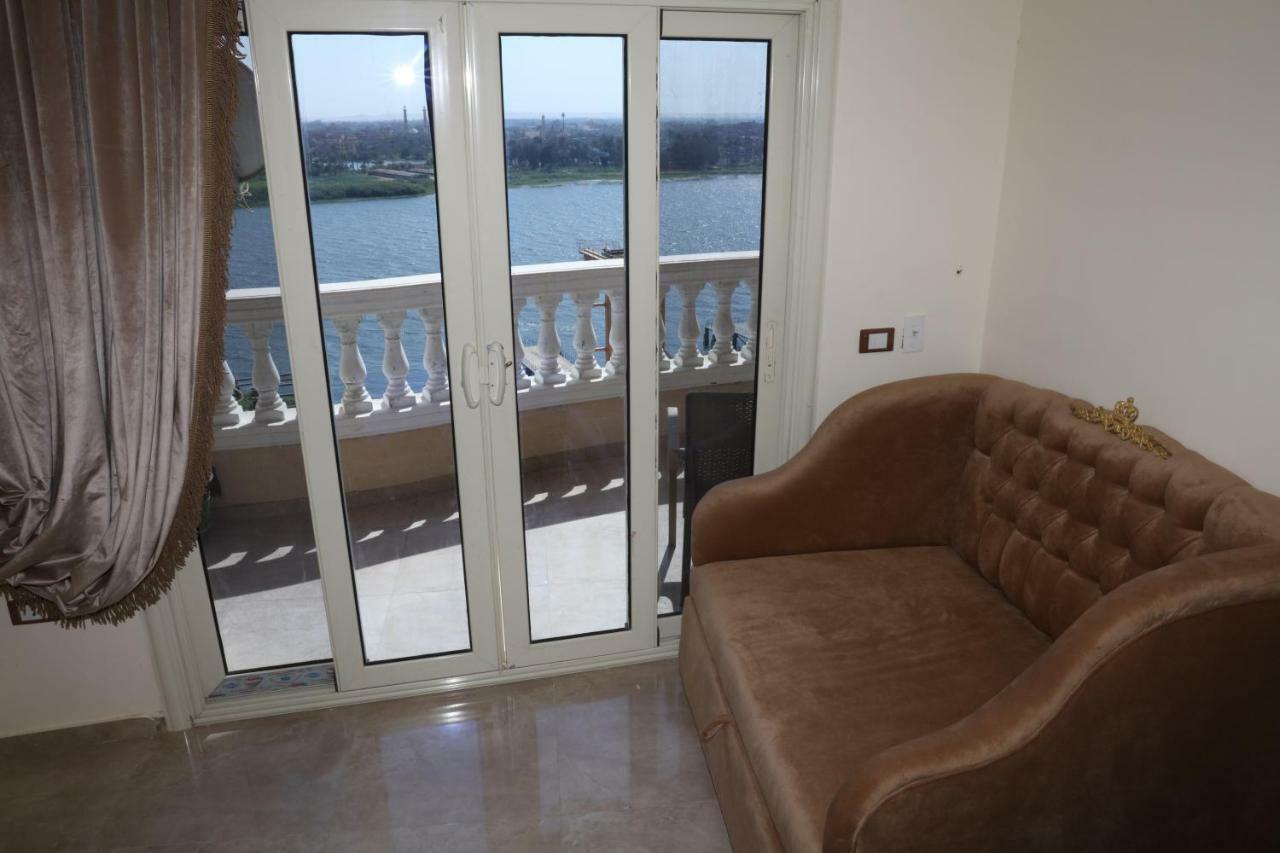 Maadi, Direct Nile River View From All Rooms Каир Экстерьер фото